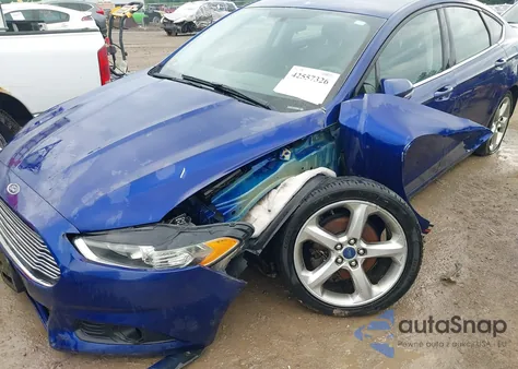 2015 Ford Fusion Se z USA, uszkodzony, nr VIN 3FA6P0H93FR223365